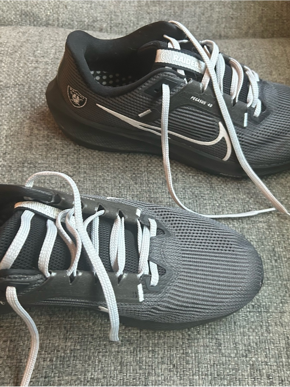 Nike Zoom Pegasus 40 Las Vegas Raiders Men’s Size 12 - Picture 4 of 7